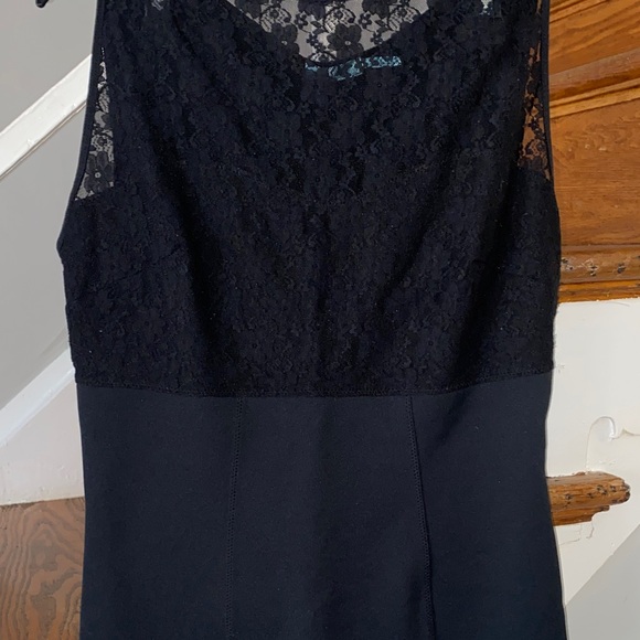 Black Lace Sleeveless Blouse Size Large - Picture 4 of 8